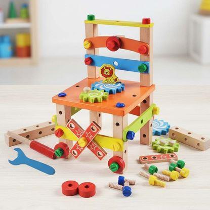 Obraz Drewniane krzesełko edukacyjne