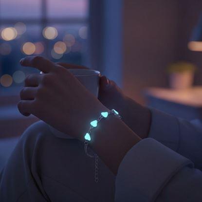 Obraz Świecąca bransoletka - serduszka