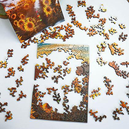 Obrazek z Drewniane puzzle o nieregularnych kształtach  - pole słoneczników