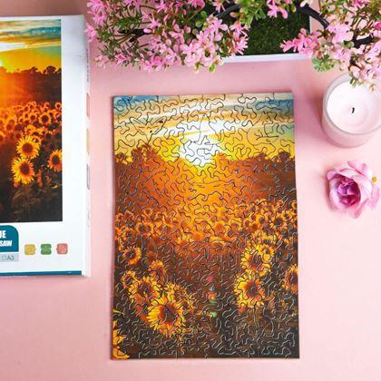 Obrazek z Drewniane puzzle o nieregularnych kształtach  - pole słoneczników