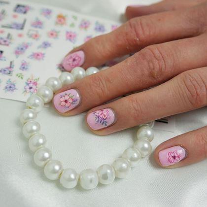 Obrazek z Zestaw naklejek na paznokcie - 71 szt. kwiatów