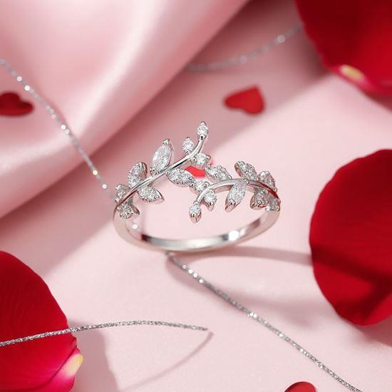 Obrazek z Elegancki pierścionek z regulacją rozmiaru