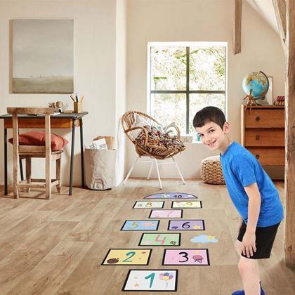 Obrazek z Naklejki podłogowe - klasy do skakania