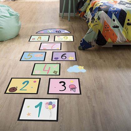 Obrazek z Naklejki podłogowe - klasy do skakania