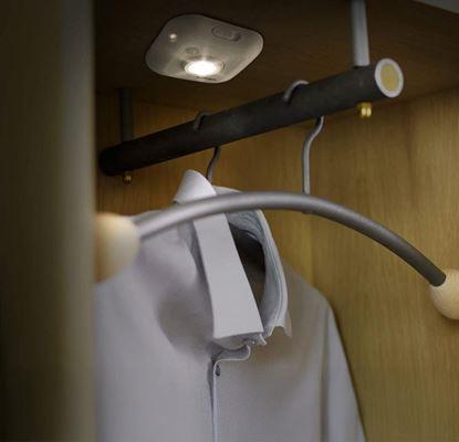 Obraz Nocna lampka LED na baterie z czujnikiem ruchu