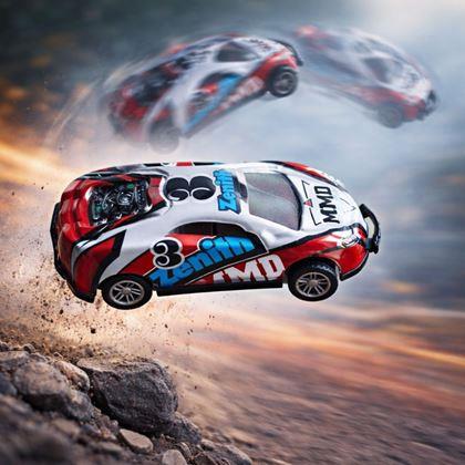 Obrazek z Kaskaderski skaczący samochodzik  - biało-czerwone