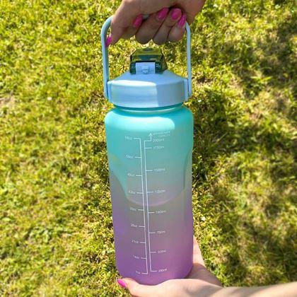 Obrazek z Butelka na wodę z motywacyjnym napisem 2 l