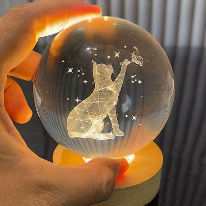 Obrazek z Szklana kula LED świecąca – kot