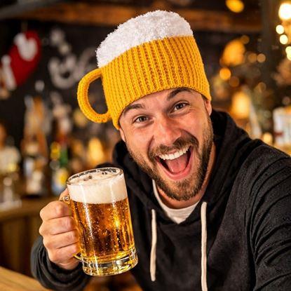 Obraz Czapka dziergana - kufel z uchem