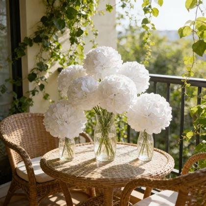 Obrazek z Biała papierowa dekoracja Pompom 20 cm 5 szt.