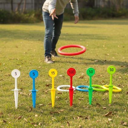 Obrazek z Gra w rzucanie obręczy na kołki do ziemi