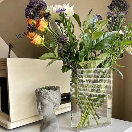 Obrazek z Wazon w kształcie książki