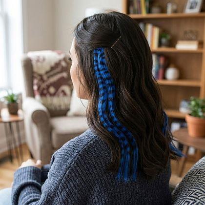 Obrazek z Kolorowy pasemko clip in 45 cm, ogon szopa -  niebieski