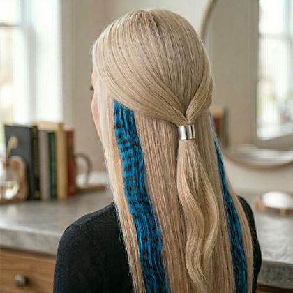 Obrazek z Kolorowy pasemko clip in 45 cm, ogon szopa -  niebieski