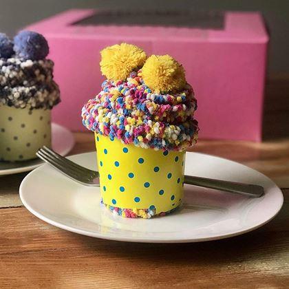 Obrazek z Skarpetki w opakowaniu prezentowym  -  żółte cupcake