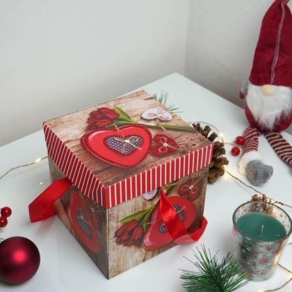 Obrazek z Pudełko prezentowe 15 cm  - serce z różą