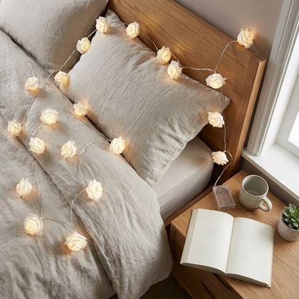 Obrazek z LED łańcuch świetlny na baterie z różami – 20 kwiatów