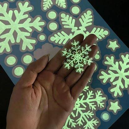 Obraz Naklejki na okno świecące w ciemności - płatki śniegu 64 szt